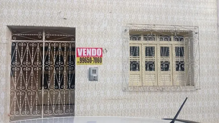 VENDO CASA NA ÁREA URBUNA DE ITAPORANGA