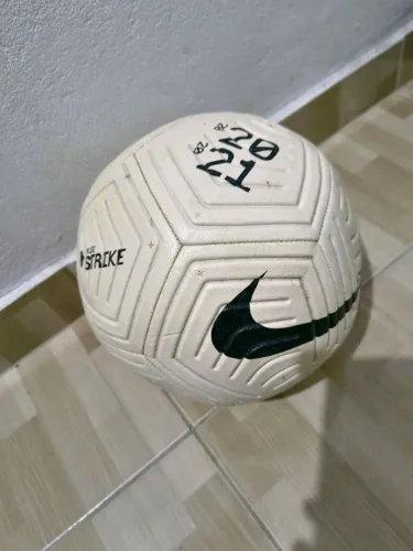 bola nike flight strike campo