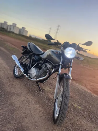 Honda CG 125 Fan 2008 - Econômica e Conservada