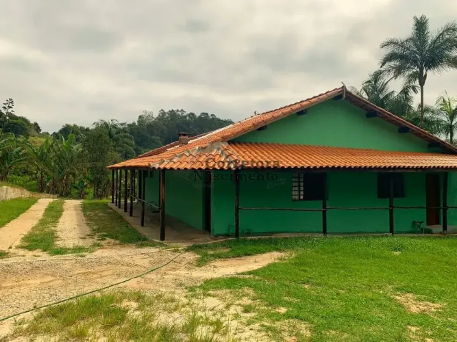 Sitio com 3 dormitórios à venda por R$ 650.000 e para locação a partir de R$ 4.000 - Cháca