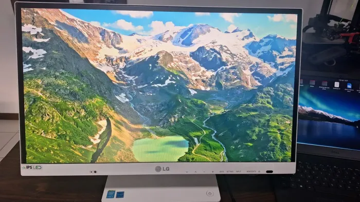 Monitor LG 23V545 23" Full HD - HDMI - Funcionando Perfeitamente
