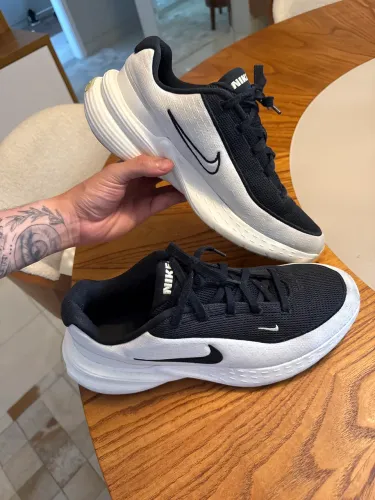 Tênis Nike