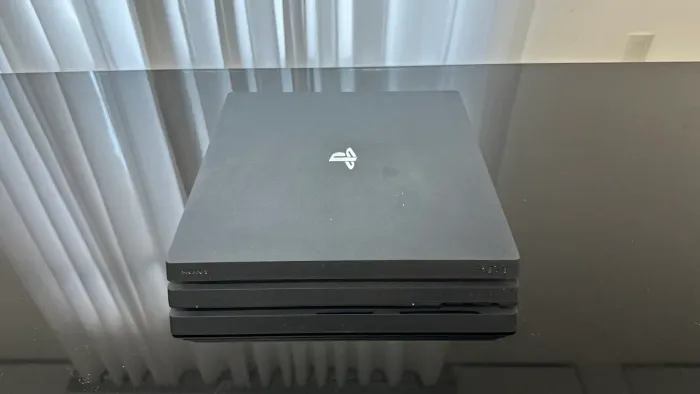 PS4 Pro 1TB + 4 Controles + 3 Jogos | Leia a Descrição