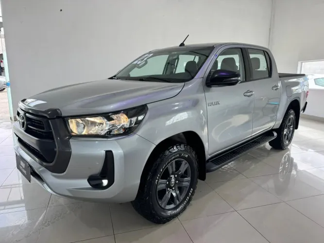 Toyota Hilux CD SR 4X4 2.8 TDI Diesel Aut. 2023