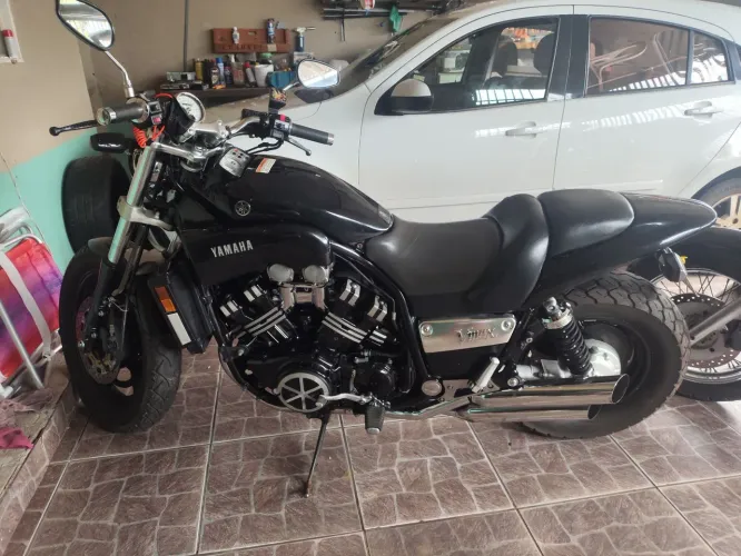 Moto Vmax 1200