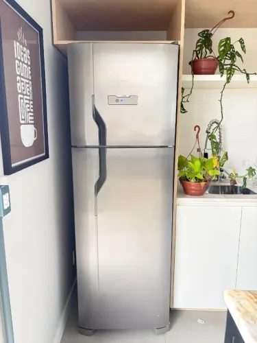 Geladeira Electrolux Inox 371 litros