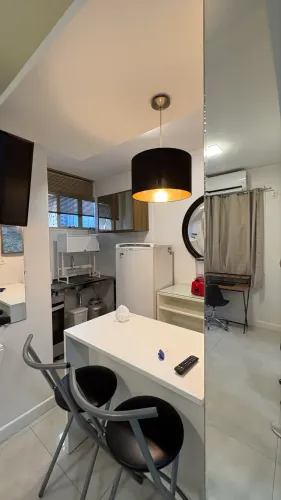 Studio mobiliado moderno beira mar