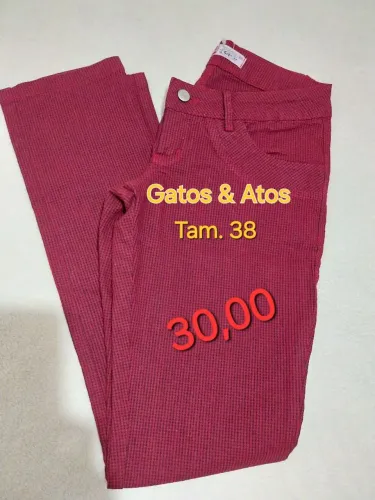 CALÇA Gatos & Atos