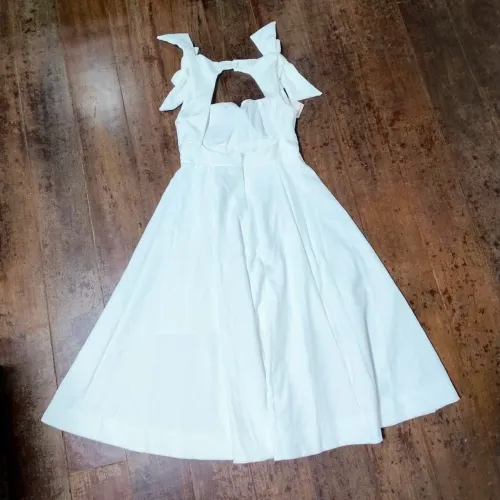 Vestido para Festa branco em grandes detalhes 