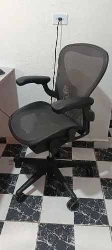 Cadeira Herman miller New Aeron Onyx