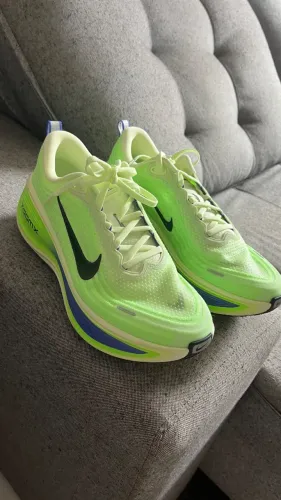 Tênis de corrida - Nike vomero plus