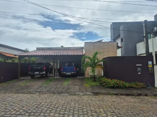 Térrea para venda com 202,60 metros quadrados com 4 quartos, energia solar, semi-mobiliada