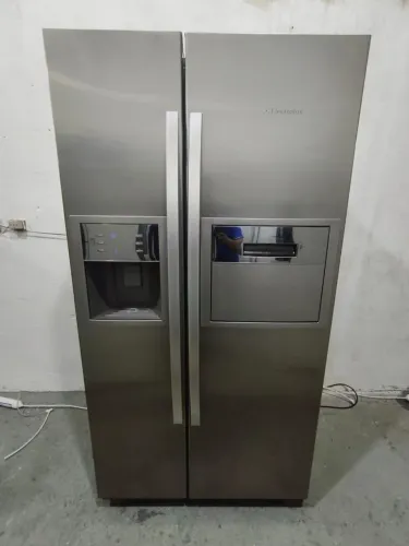 Geladeira Side by side Electrolux SH72X Frost Free 504 litros 127v
