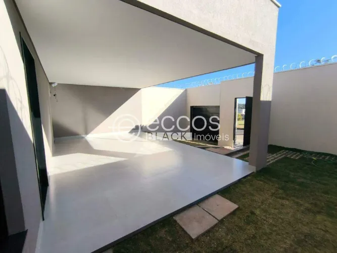 Casa à venda, 3 quartos, 1 suíte, 2 vagas, Portal do Vale - Uberlândia/MG