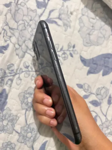 iPhone 11, 64GB (usado)