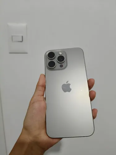 iPhone 15 Pro Max 256GB - Titânio Natural