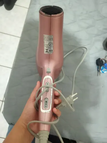 Vende-se secador de cabelo