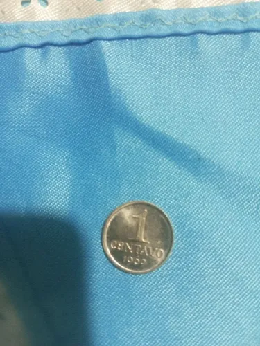 Moeda antiga de um centavo datado de 1969.