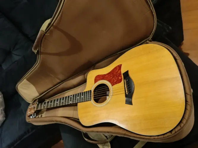VIOLÃO TAYLOR 110CE