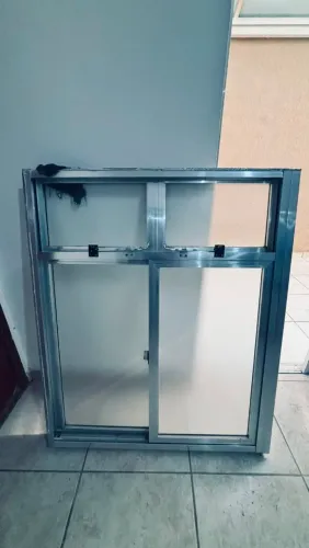 Janela Alumínio com vidro