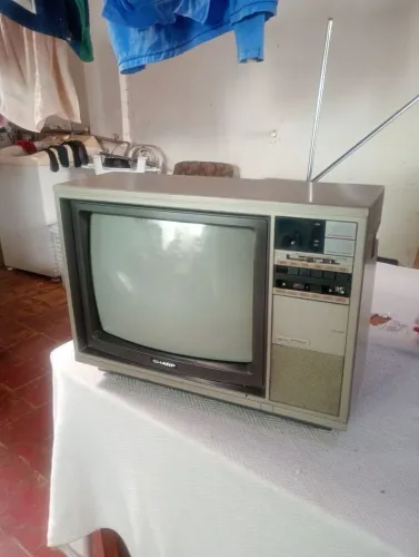 Vendo tv antiga