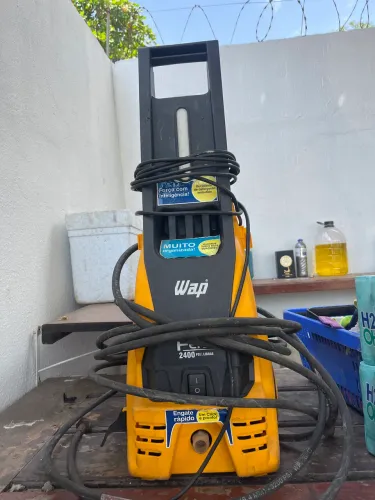 Lavadora alta pressão com mangueira de aço