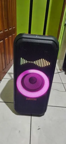 Vendo caixa de som LG xboom party box xls7 com bateria interna de 20 horas