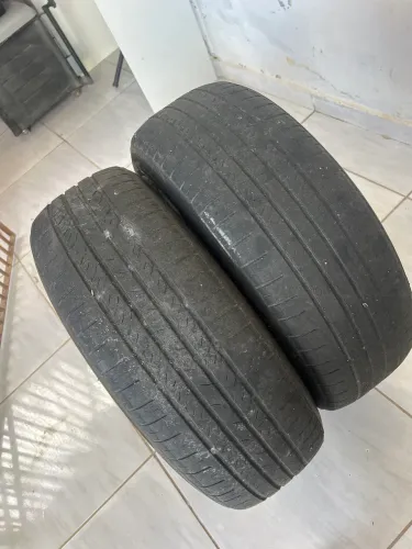 Vendo par pneu aro 15