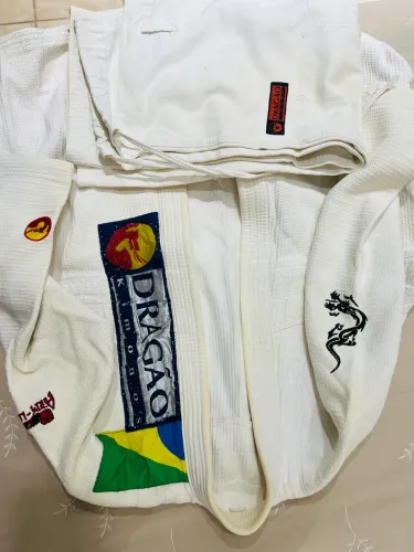 Kimono Dragão  Arm - lock tamanho A2- Branco - Bauru/SP