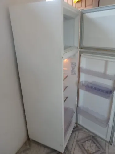 Vende-se geladeira