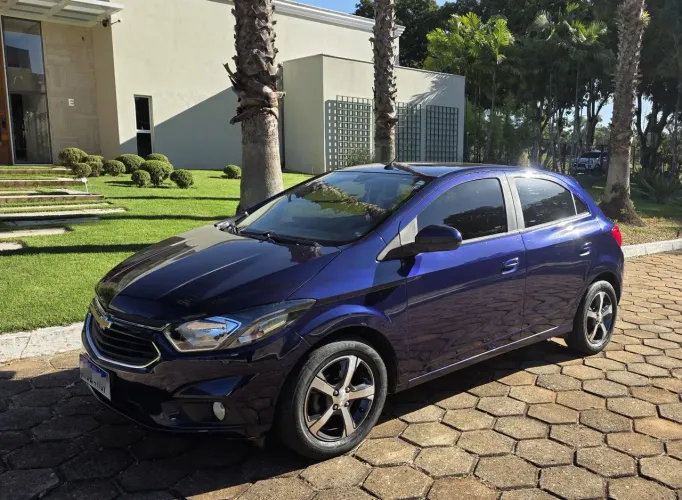 Chevrolet Onix Hatch LTZ 1.4 8V Flex Mec. 4P 2018