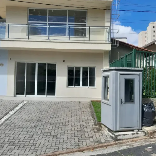Centro comercial para aluguel com 188 metros quadrados na rua Sócrates- São Paulo - SP