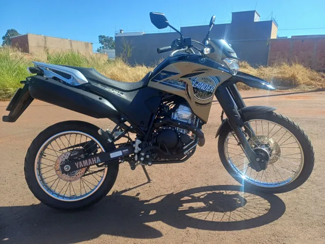 XTZ LANDER 