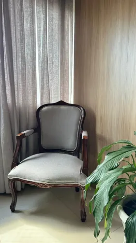 Venda de cadeiras estilizadas