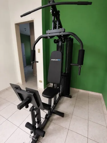 Estação de Musculação PodiumFit ME500 com 80kg de Carga e Leg Press