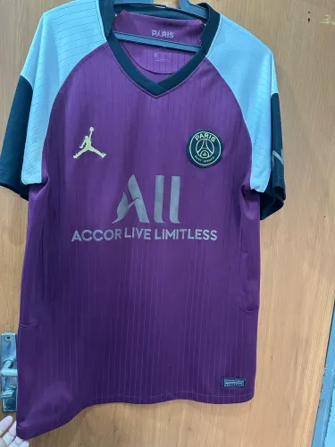 Camisa de futebol Paris