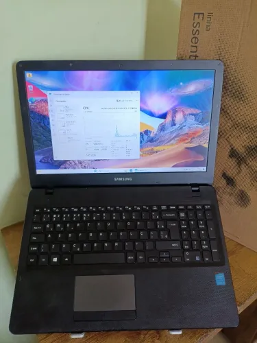 Notebook SAMSUNG Tela de 15.6 e i3 com 8de RAM Windows 11