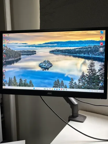 Monitor AOC- 27 polegadas- Acompanha suporte articulado e HDMI. Vem com a base do monitor.