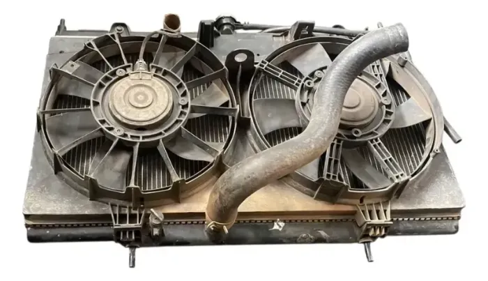 Radiador De Água Nissan Sentra 2.0 Auto 07/14 879359a / MT