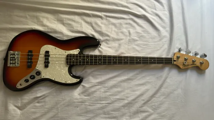 Jazz Bass squier vintage Modified