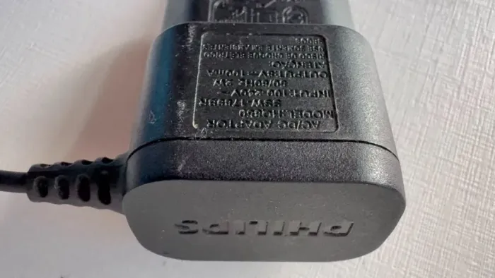 Carregador Barbeador Philips 8v 2w Hq850 Usado Perfeito