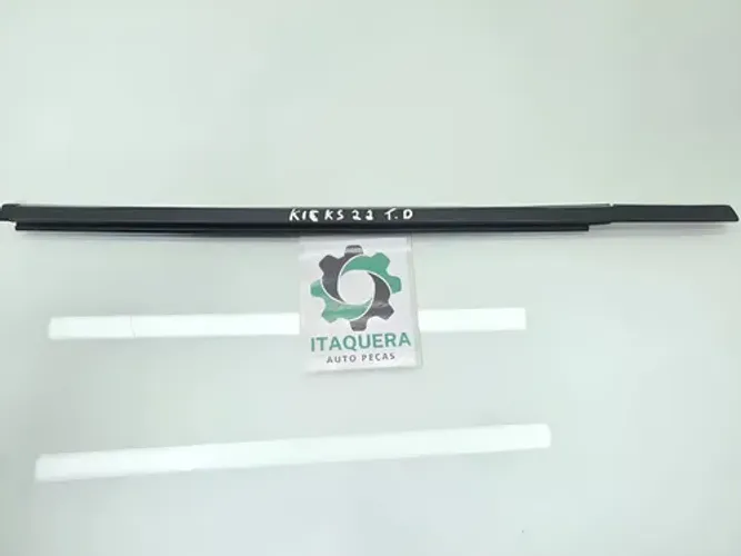 Friso Pestana Externa Traseira Direita Nissan Kicks Ano 2023 Preto
