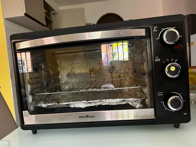 FORNO BRITÂNIA 50 LITROS