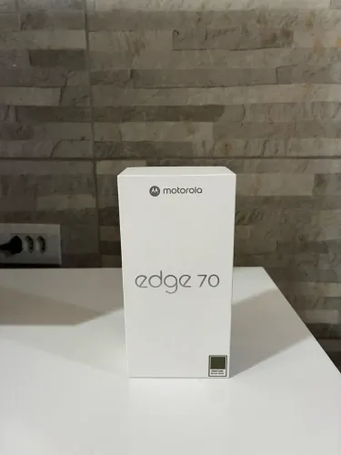 Motorola EDGE 70 256GB 24GB RAM Lacrado
