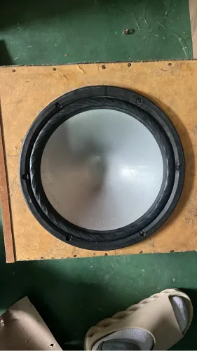 Falante de 12 bravox.   Aceito troca por atabaque ou algo de meu interesse 