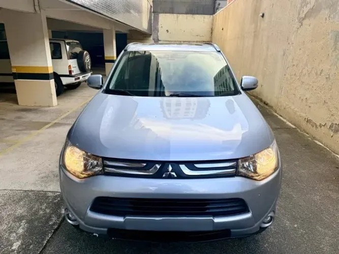 Mitsubishi Outlander 2.0 16V 160cv Aut. 2014