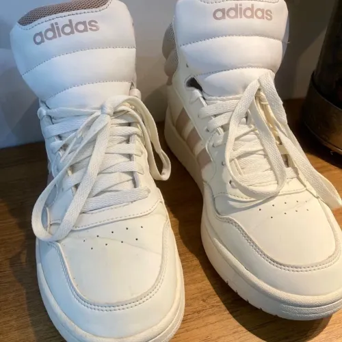 Tênis feminino adidas hoops 3.0 número 37