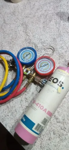 Manifold e gás refrigerante