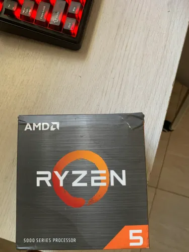 RYZEN 5 5600 COM CAIXA E COLLER NUNCA USADO
