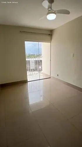 Apartamento Reformado com 92 m² no Edifício Vitória Régia  Lazer Completo na Fernando Corr